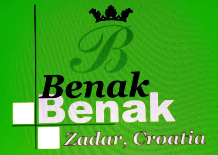 Lux Benak *